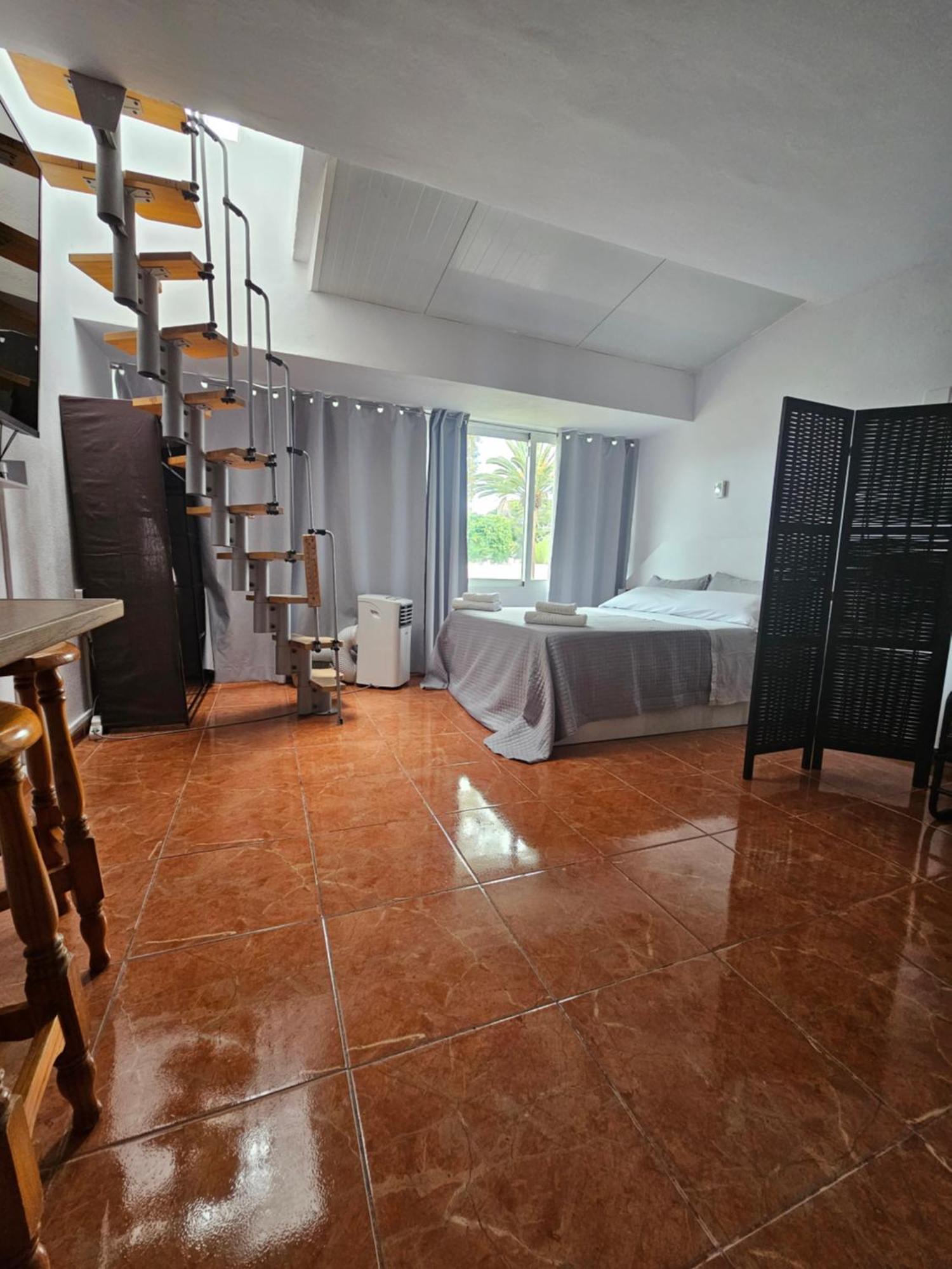 Captain Morgan House Arona  Esterno foto